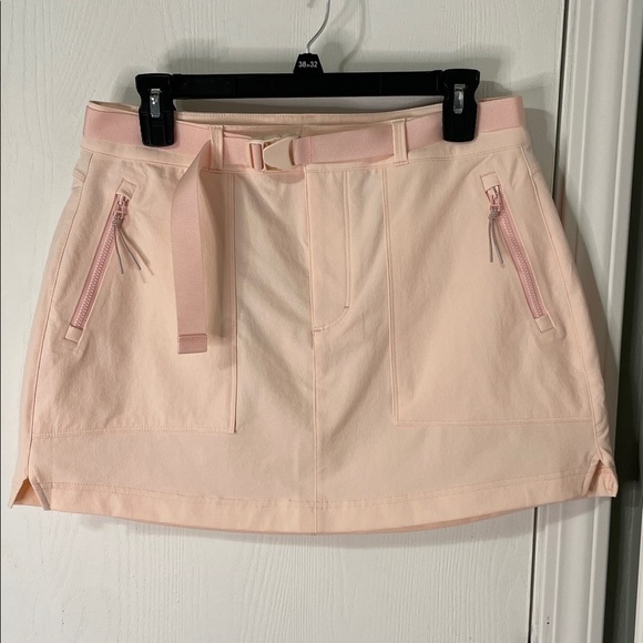 Outdoor Voices RecTrek NWOT Belted Skirt Zipper Pockets Sz Medium Pink Seashell - Picture 5 of 10